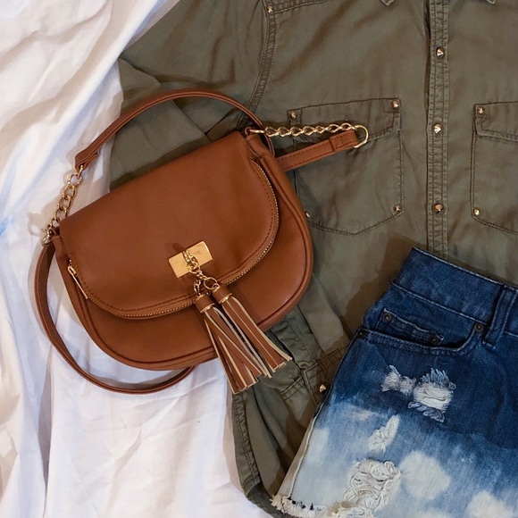 Charlie Paige Handbags - Tan Tasseled Cross Body Bag
